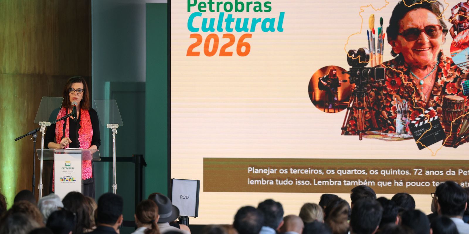 Gasolina deve ter preço reduzido, acompanhando o mercado internacional, diz Petrobras