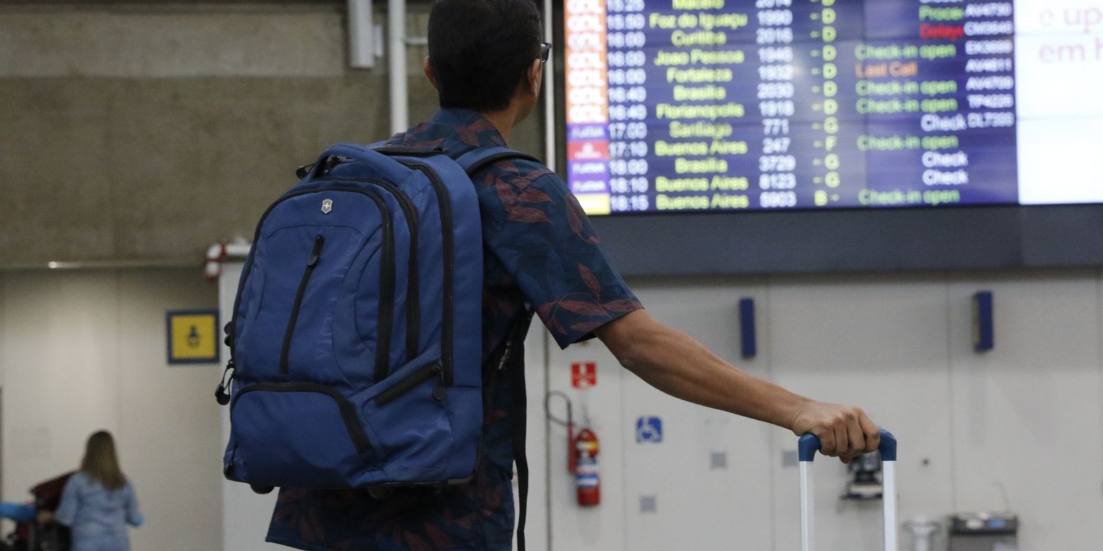 Novo sistema alfandegário agiliza desembarque de passageiros no Brasil