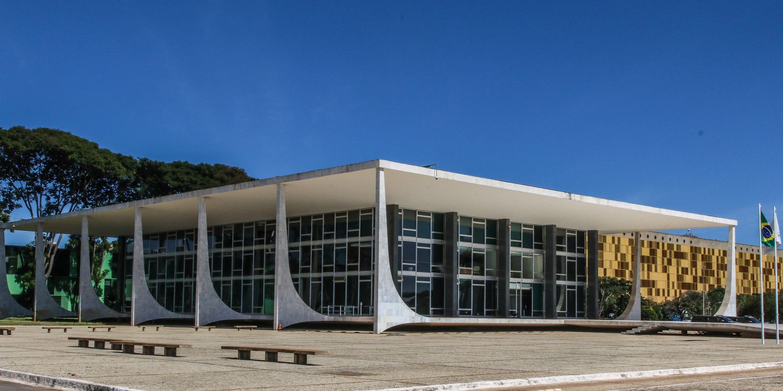 Flávio Dino aciona Polícia Federal por fraudes de R$ 55 milhões em emendas Pix