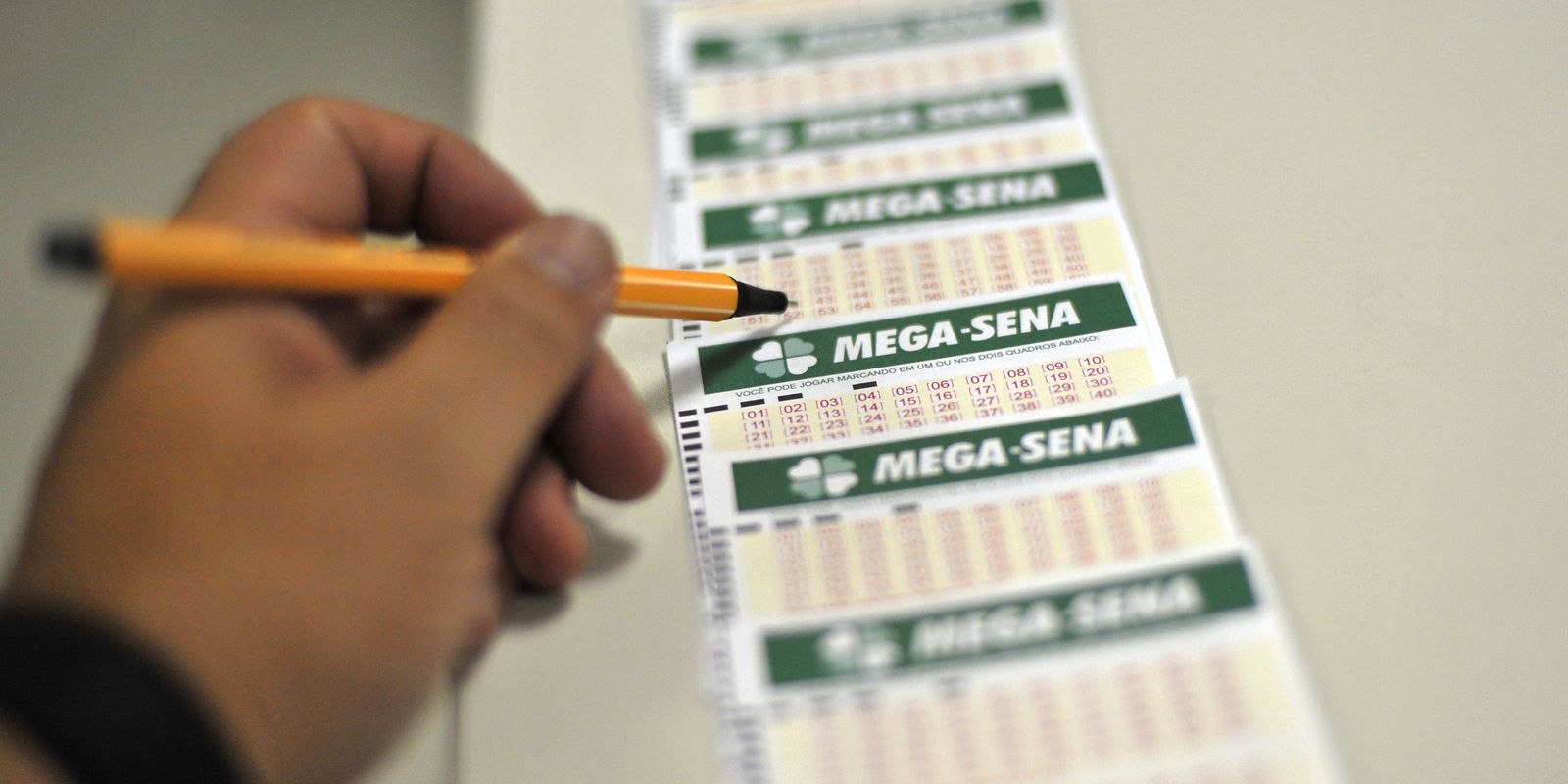 Mega-Sena pode pagar R$ 3,5 milhões nesta terça-feira