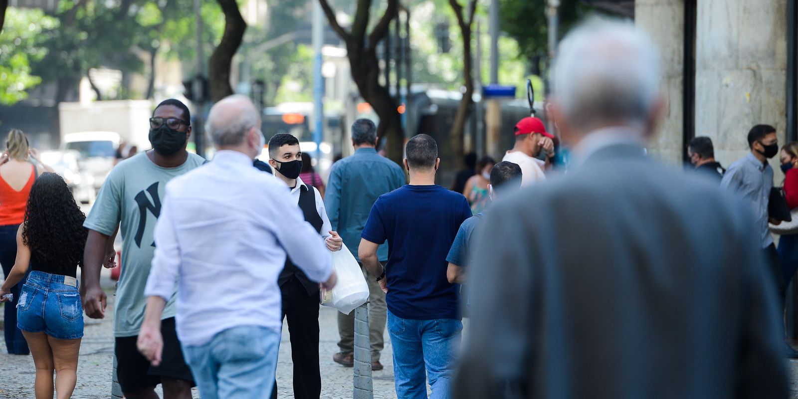 Para 81% dos brasileiros, candidato acreditar em Deus é essencial