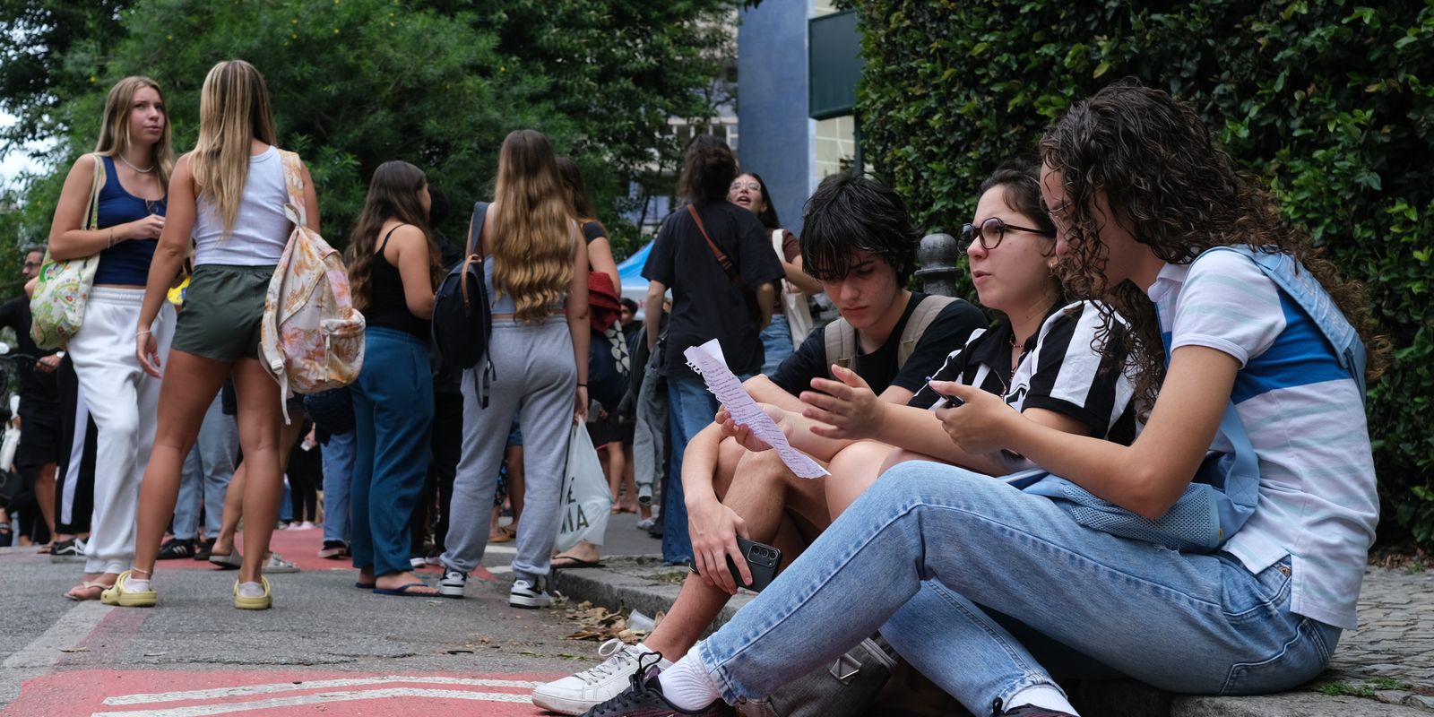 Saeb 2025 mostra avanço no ensino básico, mas matemática segue como desafio