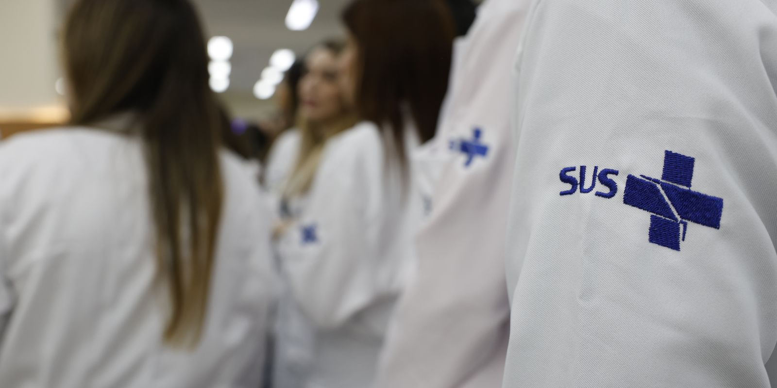 Ministério da Saúde prorroga atuação do Mais Médicos Especialistas no SUS até 2027