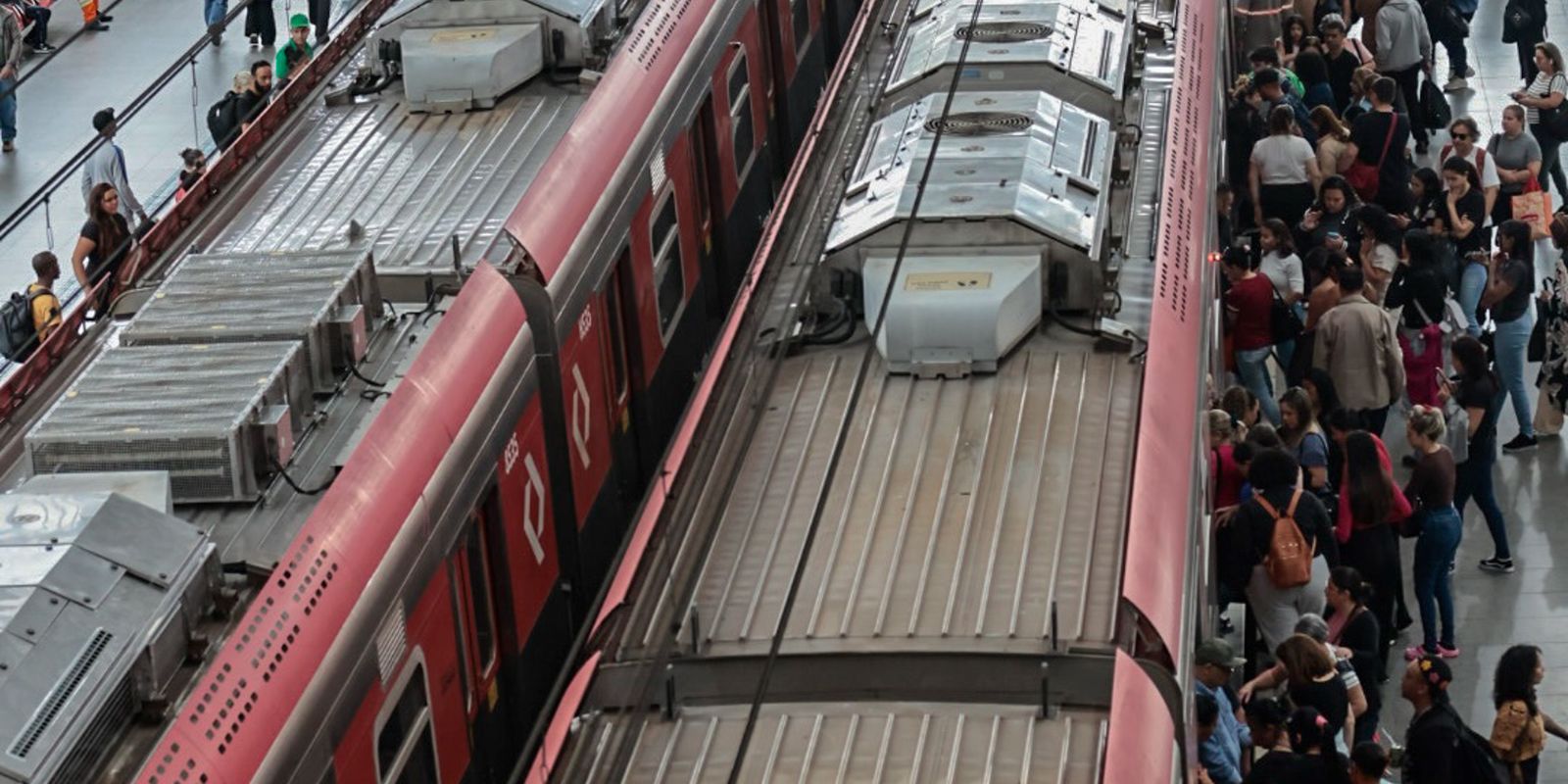 Greve na CPTM paralisa as linhas 11, 12 e 13 dos trens de São Paulo nesta segunda