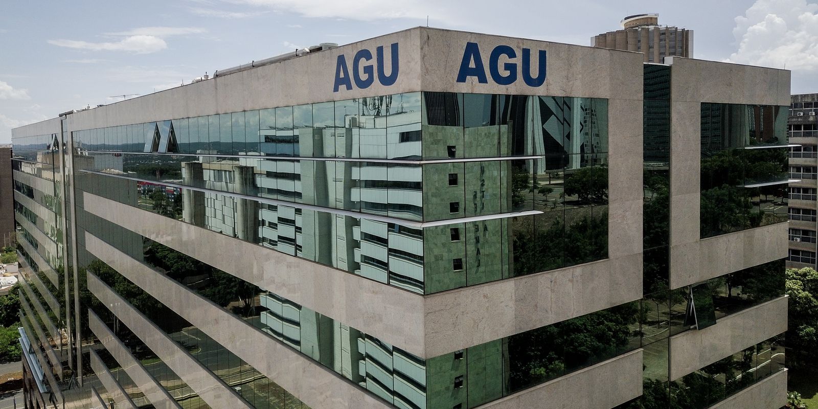 AGU recorre ao STF contra afastamento do diretor-geral da PF