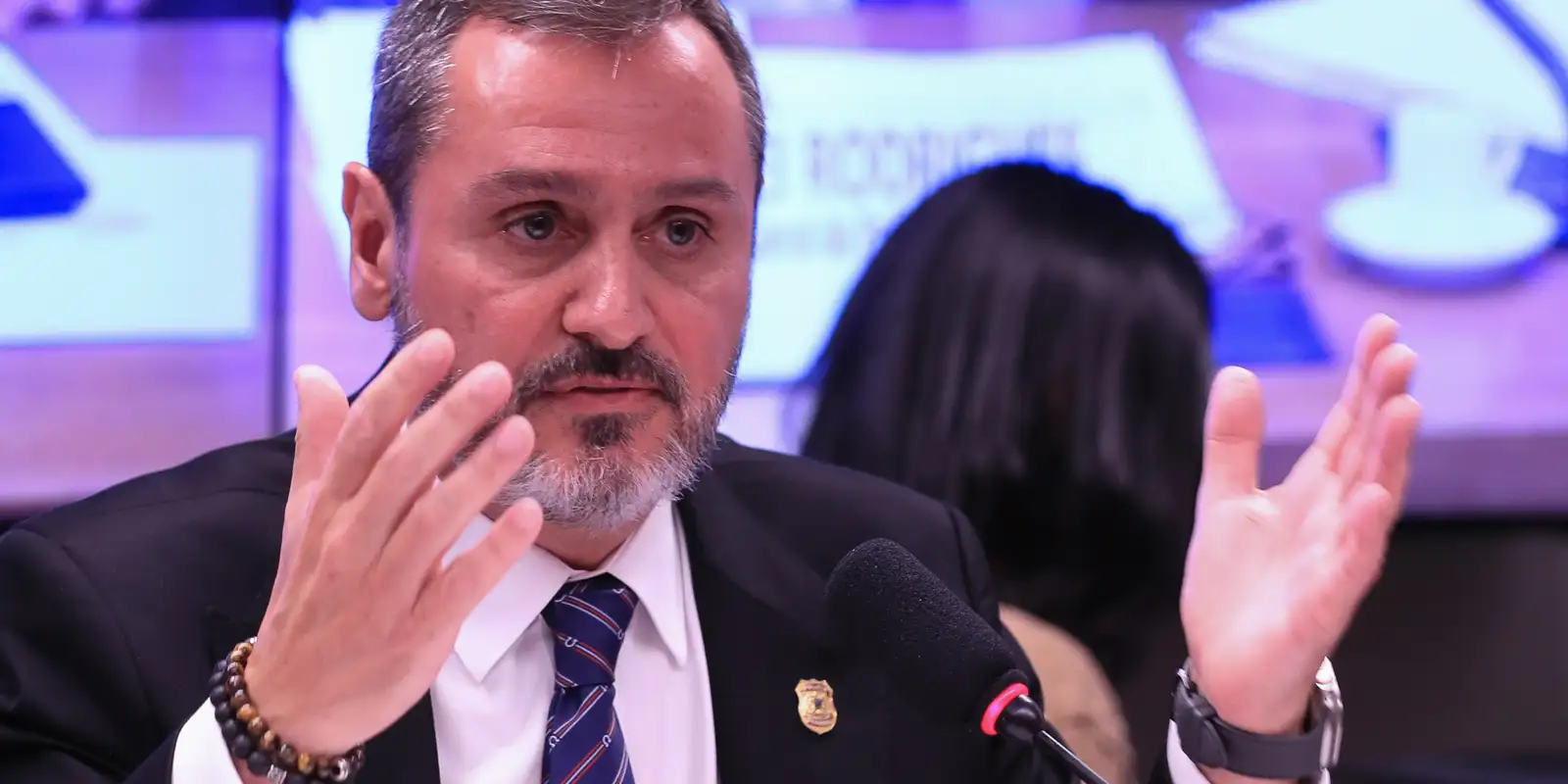 Diretor-geral da PF nega monitoramento ilegal contra André Mendonça
