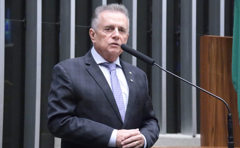 CCJ aprova projeto que torna obrigatória a separação de torcidas