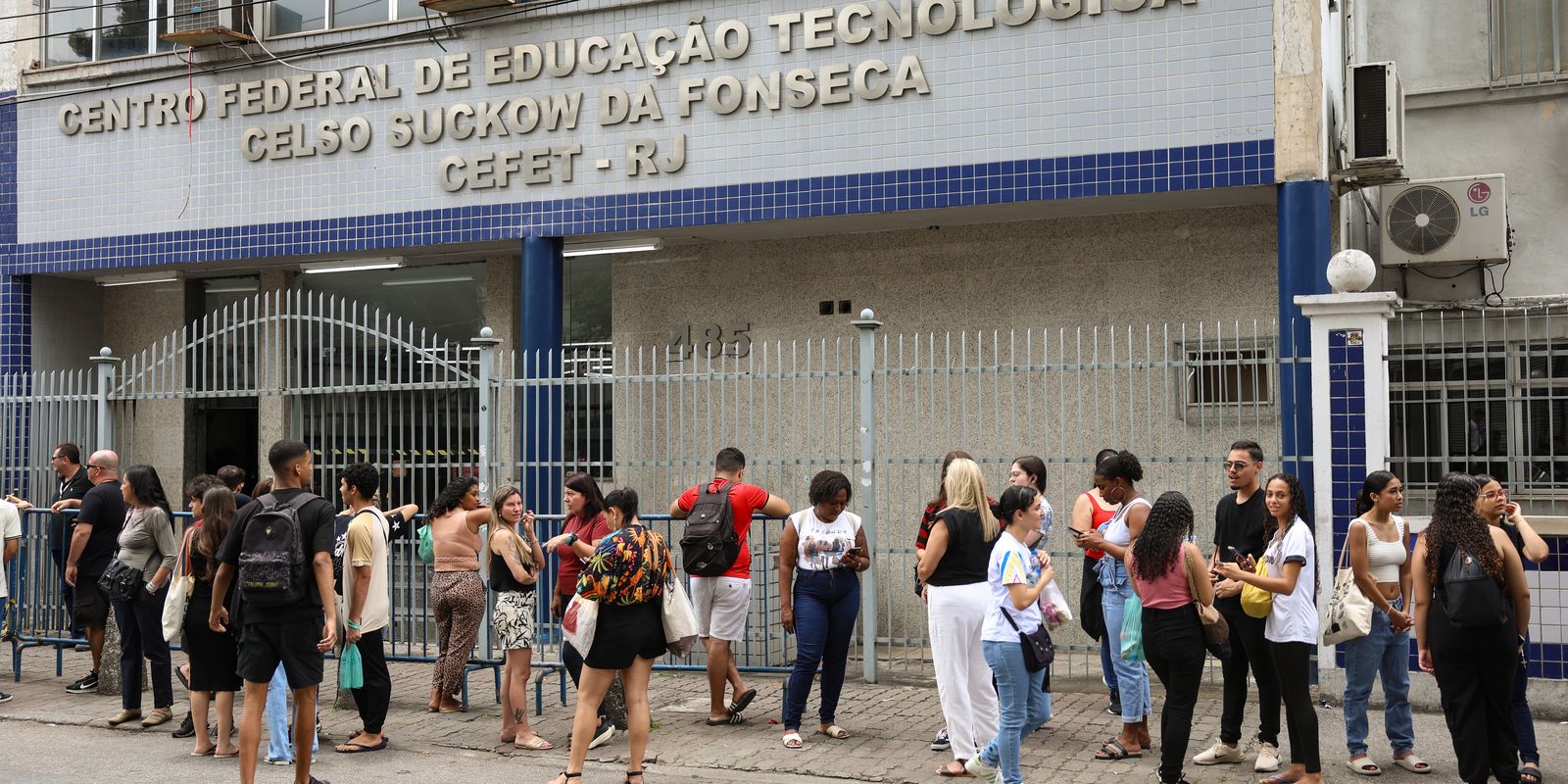 Rio de Janeiro garante transporte gratuito no Enem para 150 mil estudantes