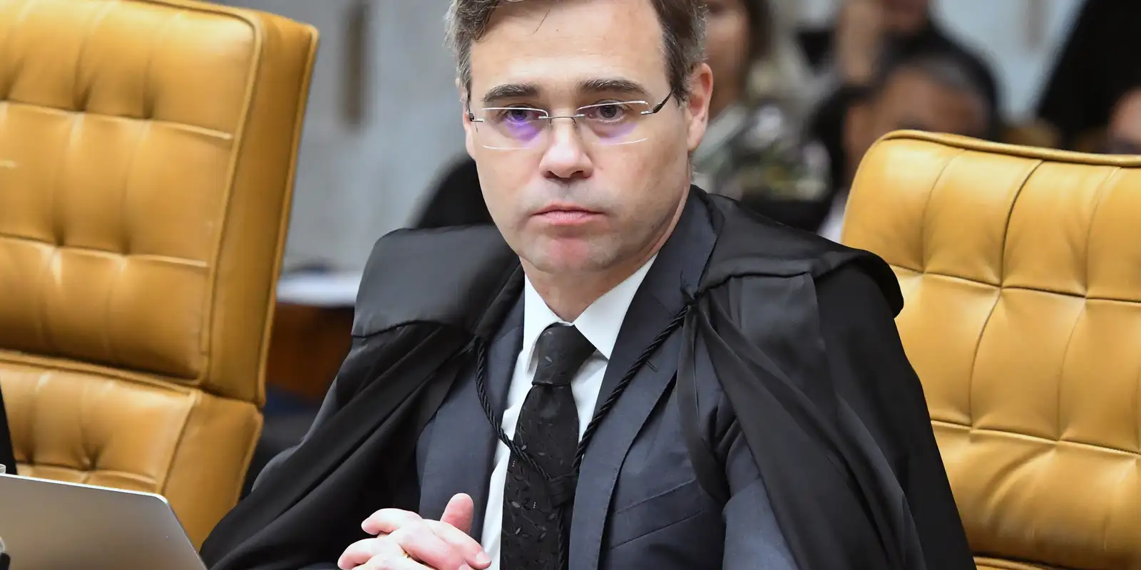 Mendonça pede julgamento no STF sobre diálogos ligados a Alexandre de Moraes