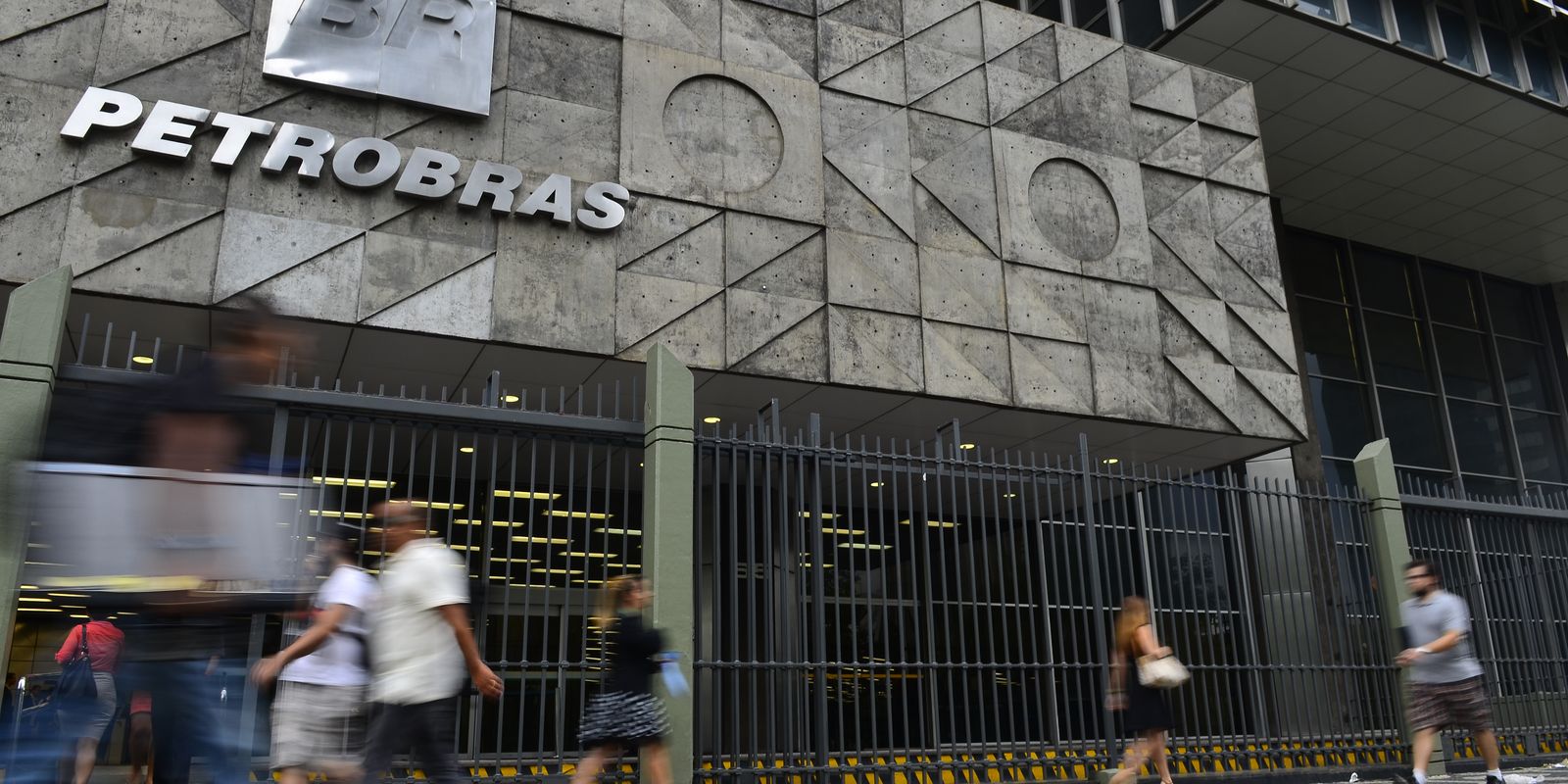 Petrobras fecha acordo para importar gás natural liquefeito dos EUA por 22 anos