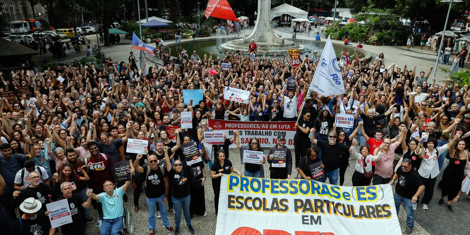 Professores de escolas particulares do Rio fazem paralisação por reajuste