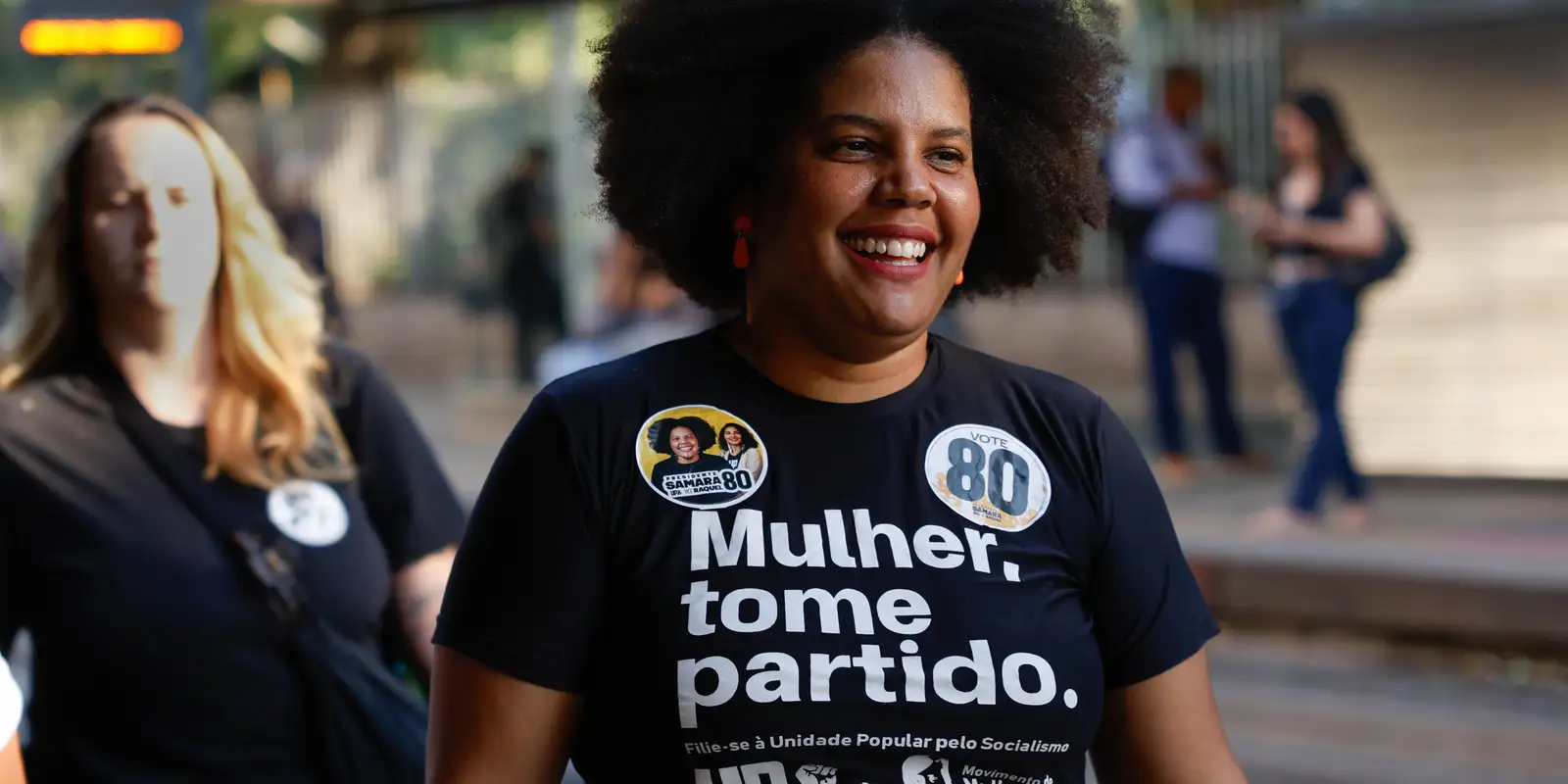 Samara Martins propõe salário mínimo maior e escala 4x3 em plano da UP