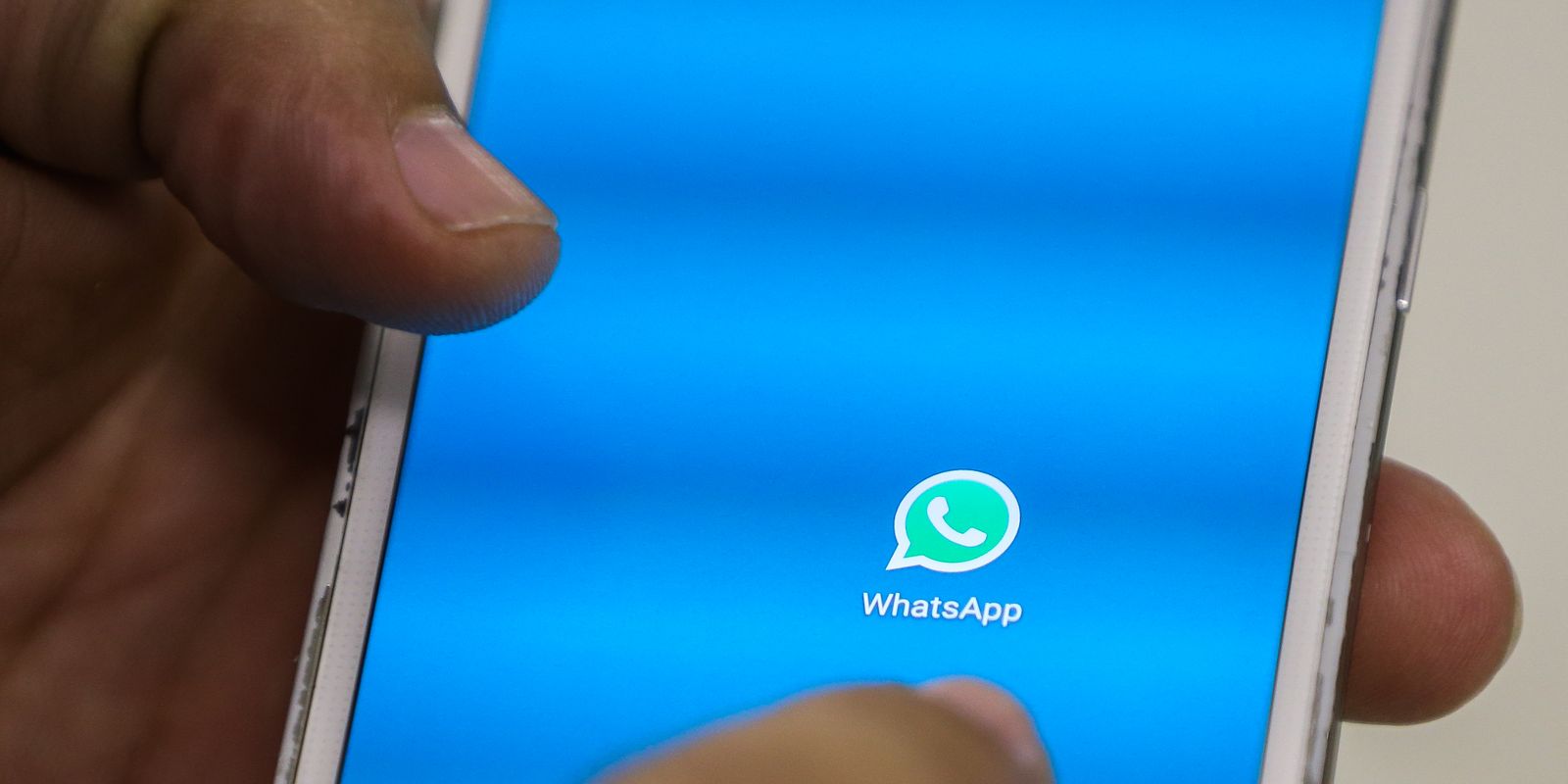 WhatsApp lança controle parental no Brasil para proteger adolescentes