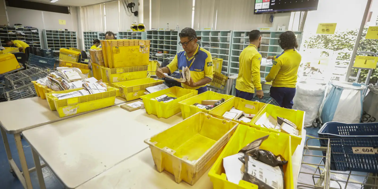 Correios e AliExpress renovam parceria para agilizar entregas no Brasil