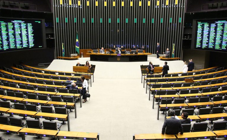 Câmara dos Deputados debate novo limite de faturamento para microempreendedor individual