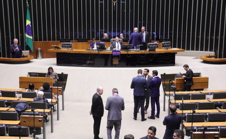 Câmara vota acordo do Mercosul de proteção às mulheres em situação de violência