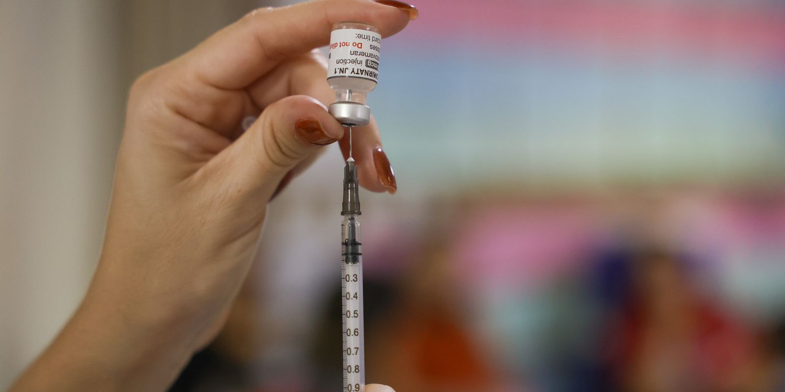 Desinformação deixa apenas 5% das crianças protegidas contra a covid-19 no Brasil
