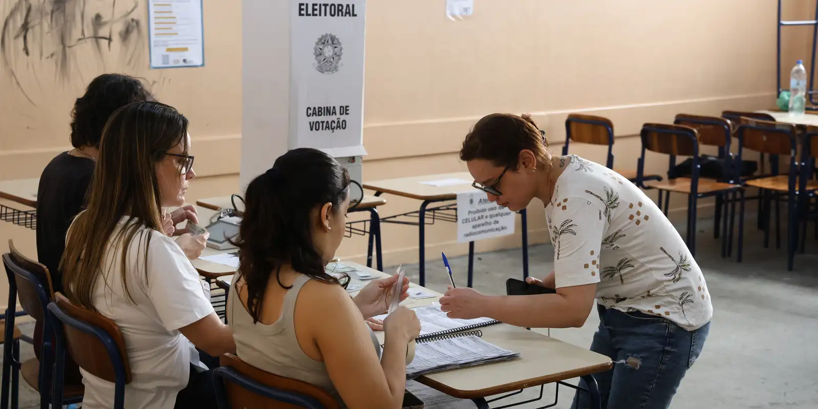 Eleições 2026: quem não votou no primeiro turno pode participar do segundo