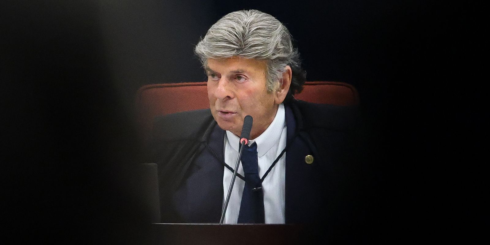 Luiz Fux pede acesso a processos contra Jair Bolsonaro no STF
