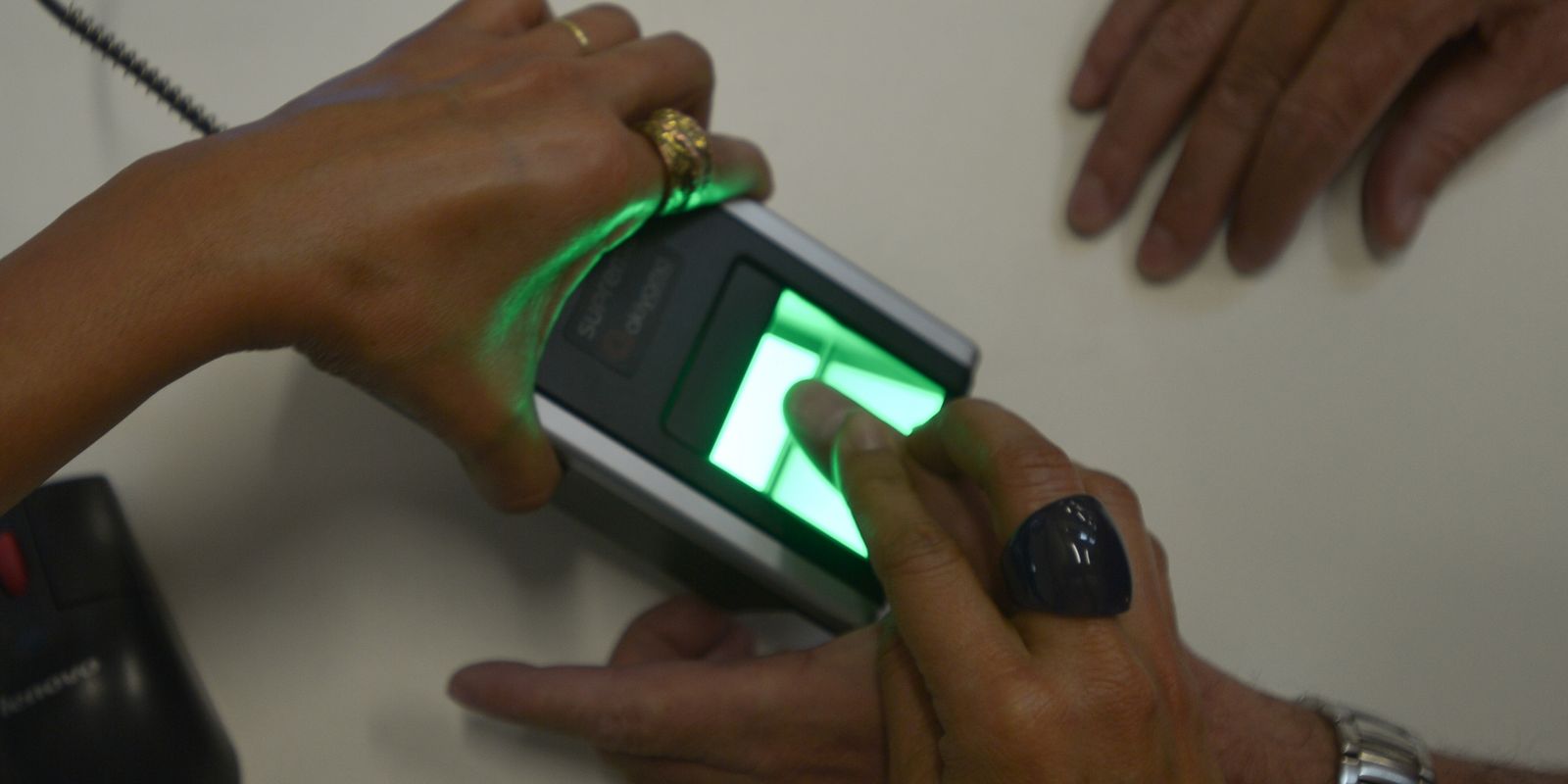 INSS faz alerta contra o golpe da biometria e nega bloqueio de benefício