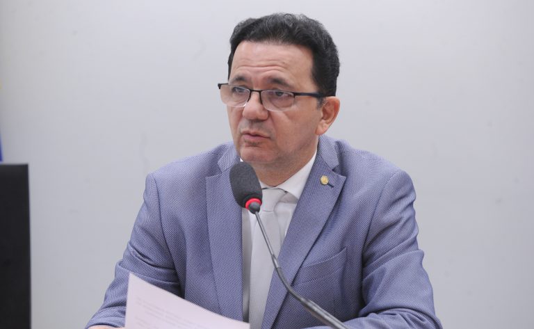 Projeto de lei torna adulteração de alimentos crime hediondo com pena maior