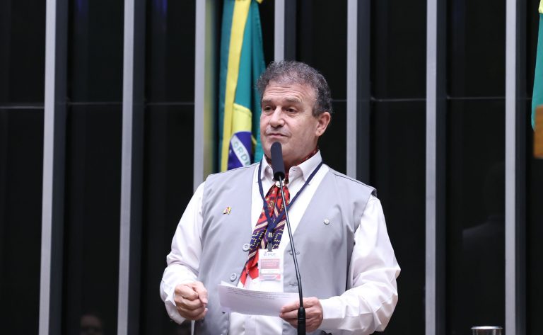 Projeto cria política nacional para ciclovias em rodovias federais