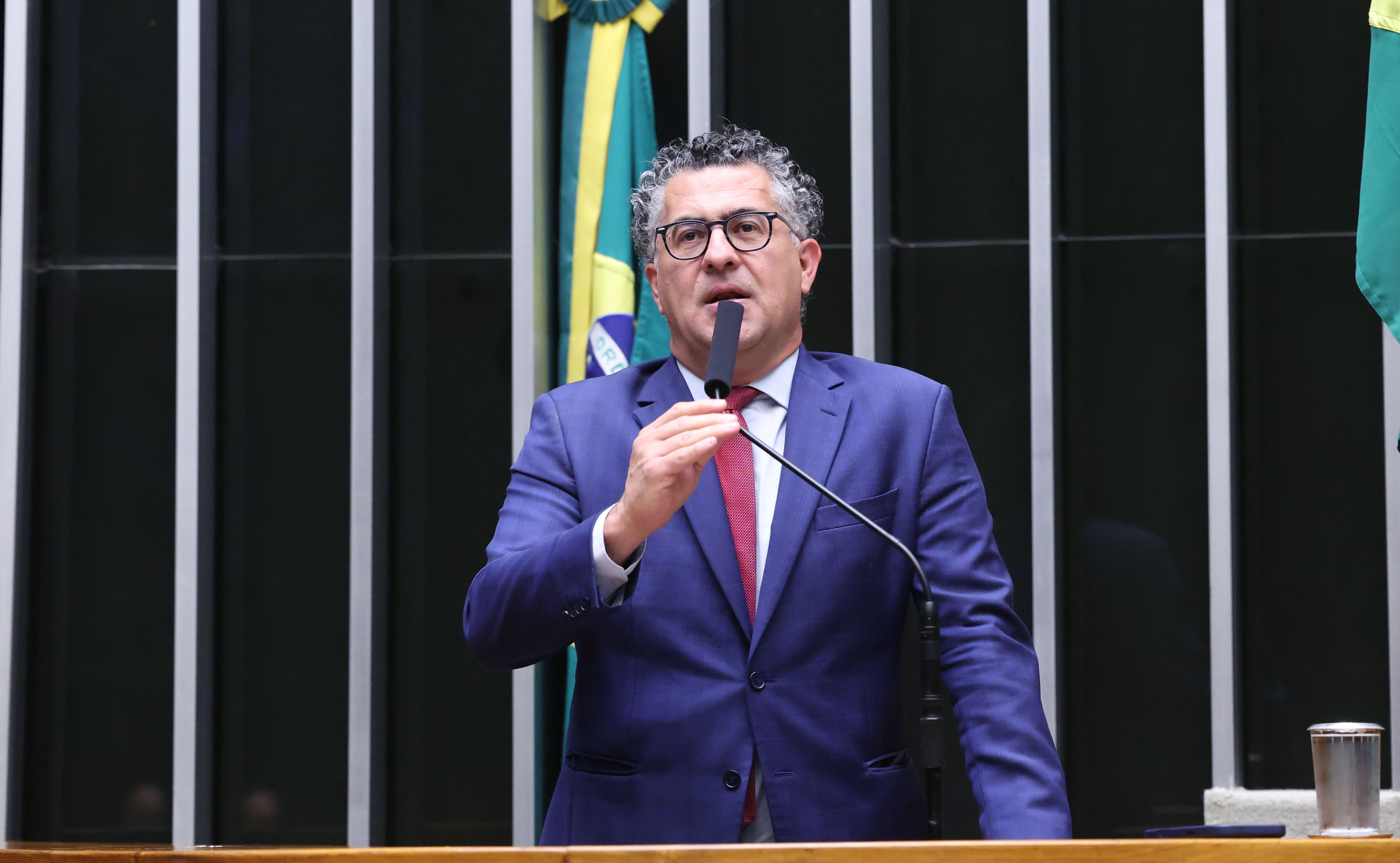 Projeto exige aviso prévio de 90 dias antes de cobrança de pedágio em rodovia