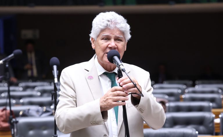 Projeto na Câmara limita doações eleitorais a dez salários mínimos