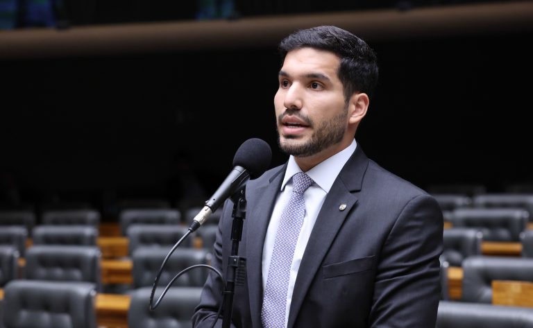 Projeto propõe desconto de 60% em multas de trânsito para motoristas de aplicativo