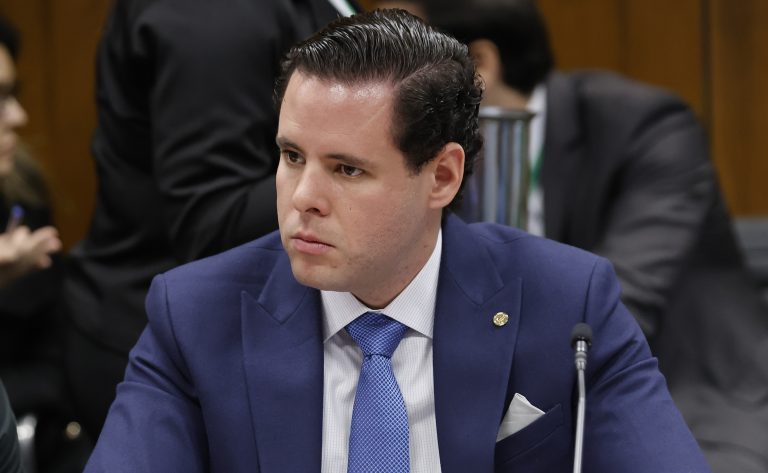 Novo projeto de lei veta perdão penal para crimes contra crianças