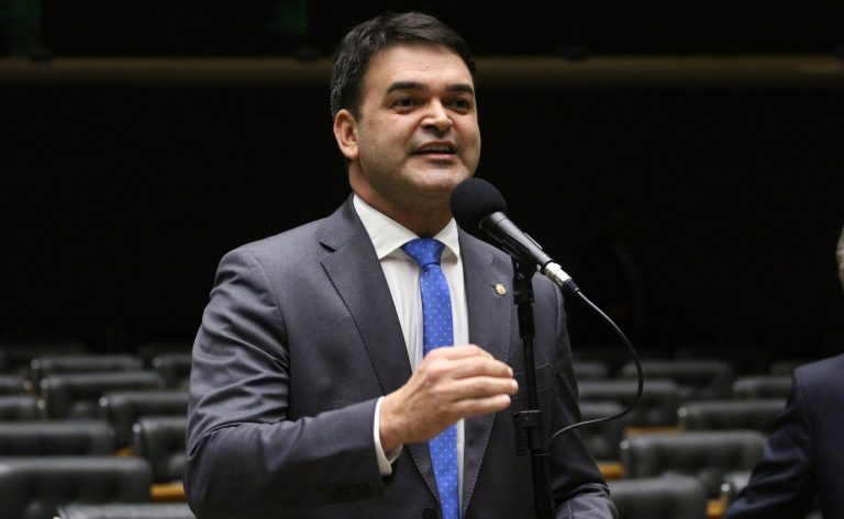 Relator apoia perdão de dívidas para microempreendedor individual no plenário