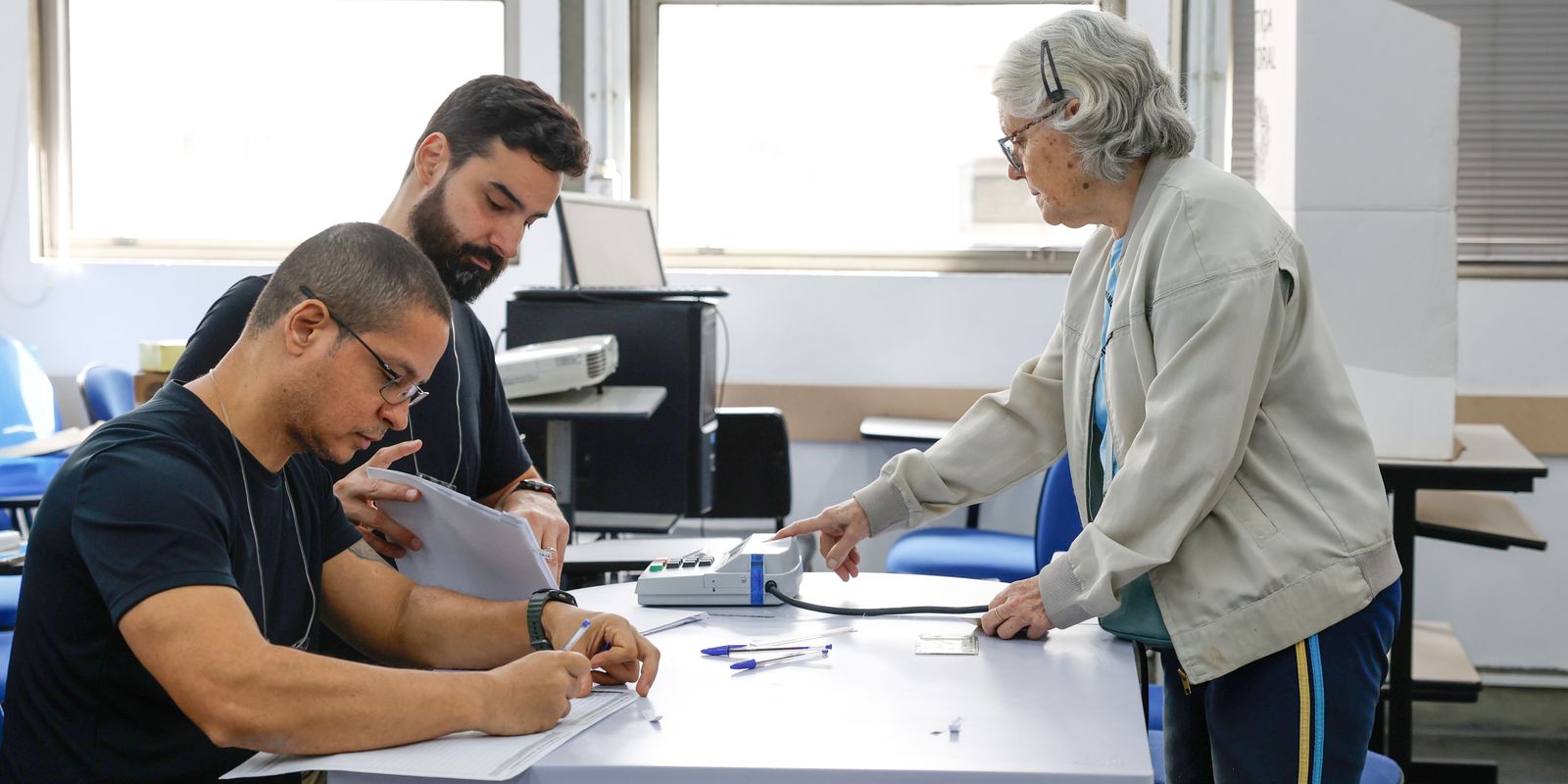 São Paulo registra a substituição de 251 urnas eletrônicas durante a votação