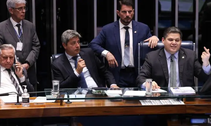 Senado adia votação da PEC da Segurança Pública para analisar emendas