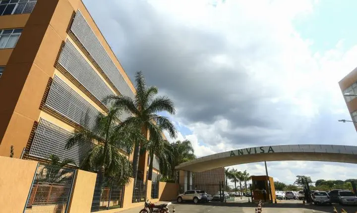 Anvisa apreende lotes falsificados de Mounjaro e proíbe produtos sem registro