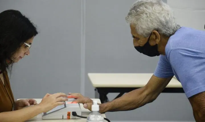 Votar nas eleições garante dispensa da prova de vida do INSS