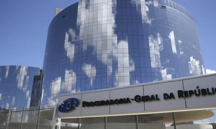 ANPR cobra moderação de autoridades diante de forte crise institucional no STF
