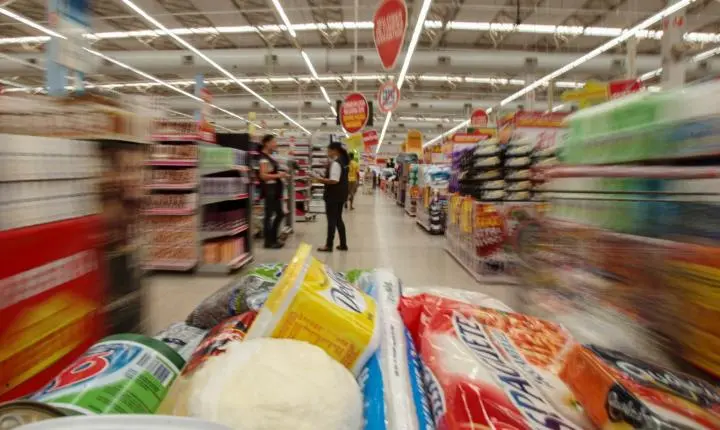 Bolsa família é reajustado em 15% e novo valor começa a valer em outubro