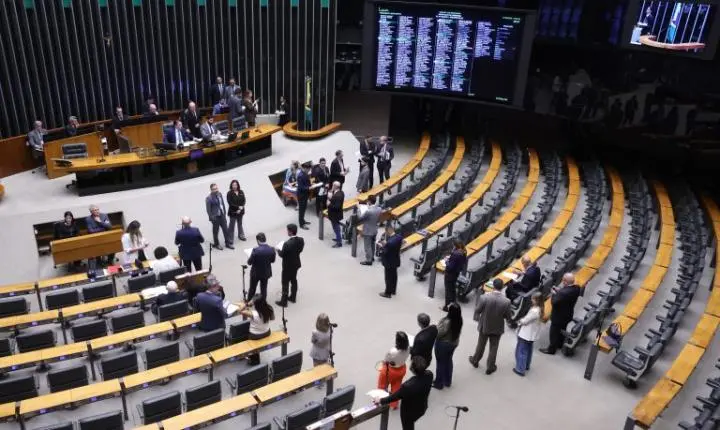 Câmara aprova a criação de 51 novos cargos no TRT-7 em Fortaleza