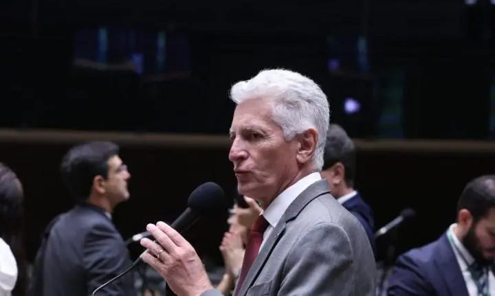 Câmara dos Deputados aprova criação de novas universidades federais em MG e RJ