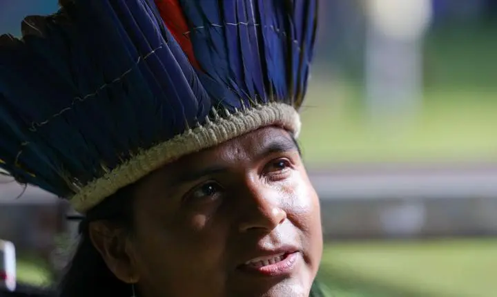 Câmara autoriza uso de trajes tradicionais em fotos de documentos oficiais