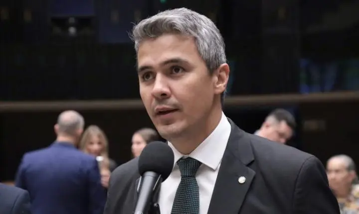 CCJ da Câmara aprova incentivos para a contratação de pessoas com deficiência acima das cotas legais