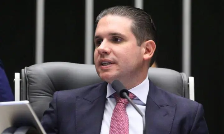 Congresso promulga fim da escala 6x1 e nova aposentadoria especial