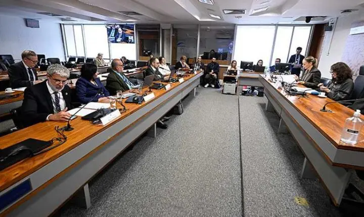 Conselho aprova parecer que apoia a regulação de mercados digitais