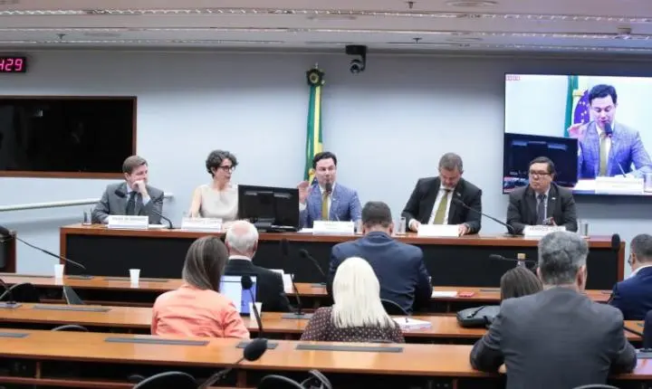 Prazo de 20 anos para patentes de remédios é defendido em debate na Câmara