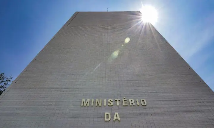 Governo federal aplica bloqueio significativo no Orçamento de 2026, com Defesa e Cidades à frente dos cortes