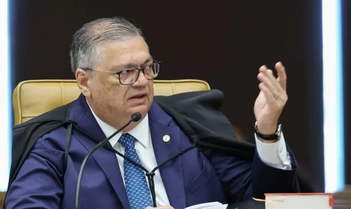 Dino ordena investigação da PF sobre gestão dos cemitérios de SP