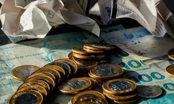 Economia brasileira avança 0,7% em maio, impulsionada pelo consumo das famílias, aponta Monitor do PIB da FGV