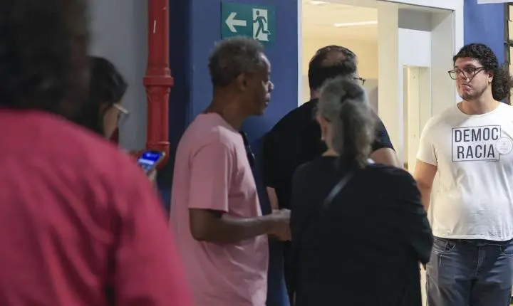 Votação nas Eleições Gerais vai até as 17h em todo o país