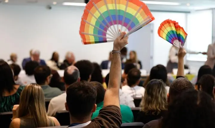 Governo do Rio promete regularizar salários do programa Rio Sem LGBTIfobia