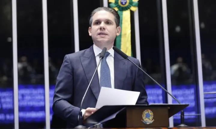 Hugo Motta defende diálogo e respeito entre os Poderes em Brasília
